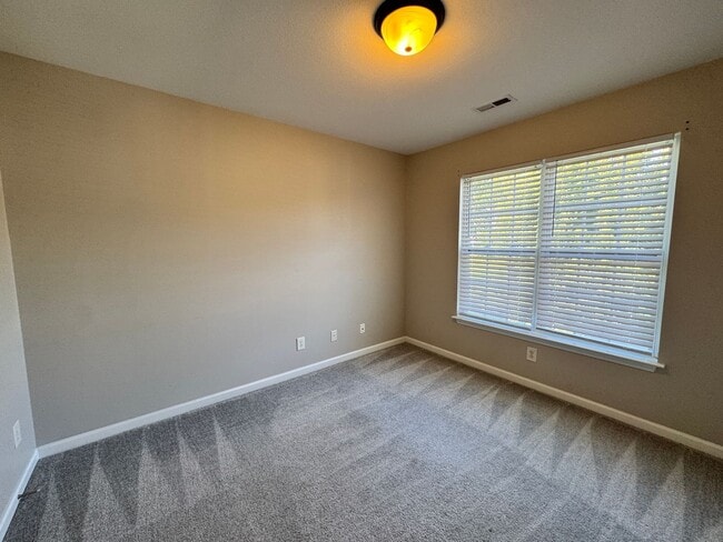 Building Photo - 803 Peachtree Meadows Cir