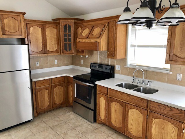 Building Photo - 724 S O'Hare Dr