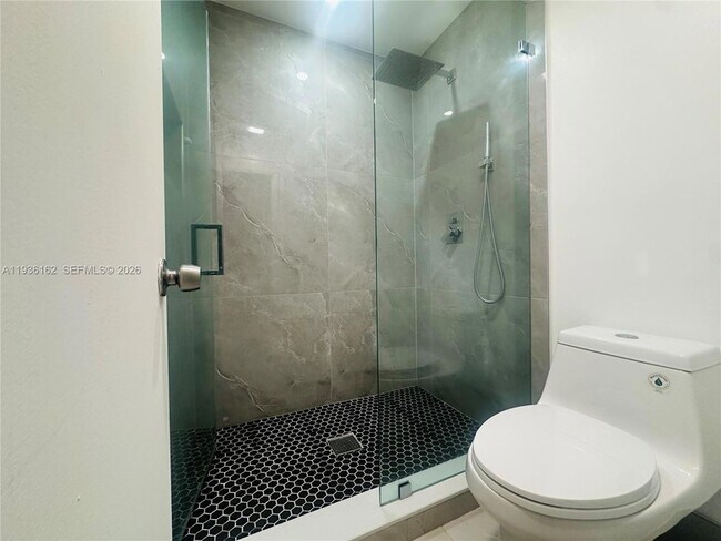 Building Photo - 3815 NW 35th St