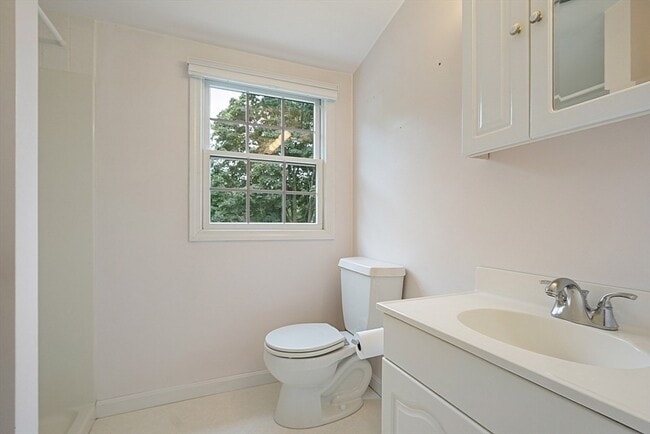 Building Photo - 21 Bedford Ct