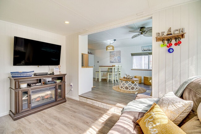 Building Photo - 1161 Nettles Blvd