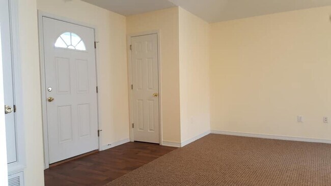 Building Photo - 3-Bed 2-Bath Brick Home located in the Heart of Foley