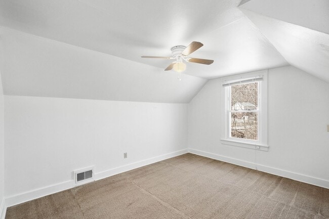 Building Photo - Charming 2 bedroom home in Wilkins Townshi...