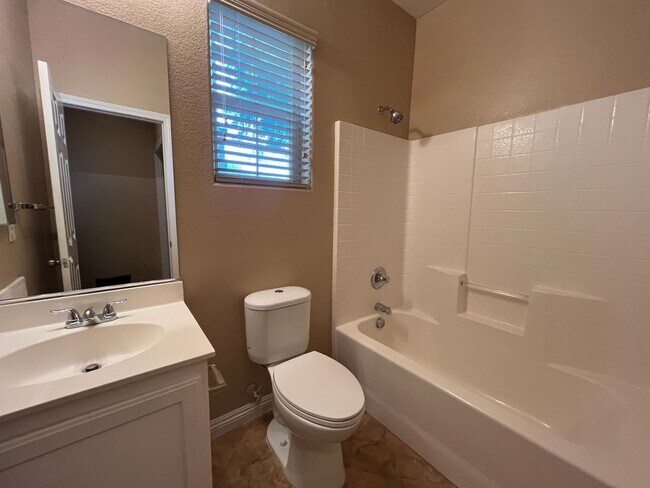 Building Photo - 8988 Winchester Ridge St