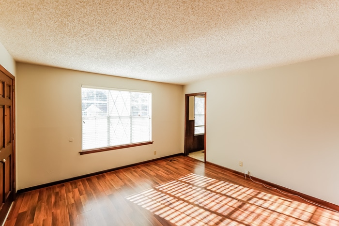 Building Photo - 1025 Minor Dr