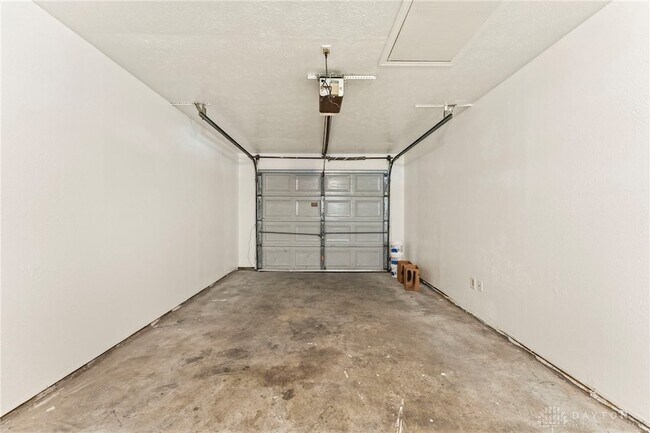 Building Photo - 10975 Comanche Dr