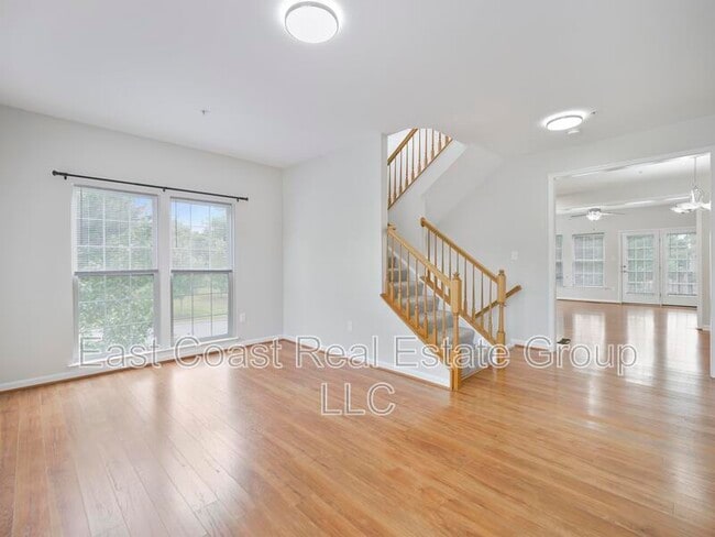 Building Photo - 6100 Newport Terrace