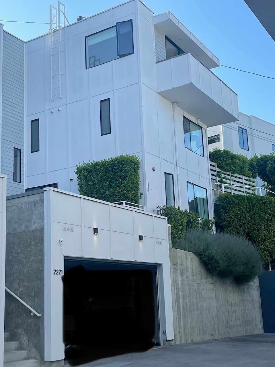 Building Photo - 2221 Jerome Way