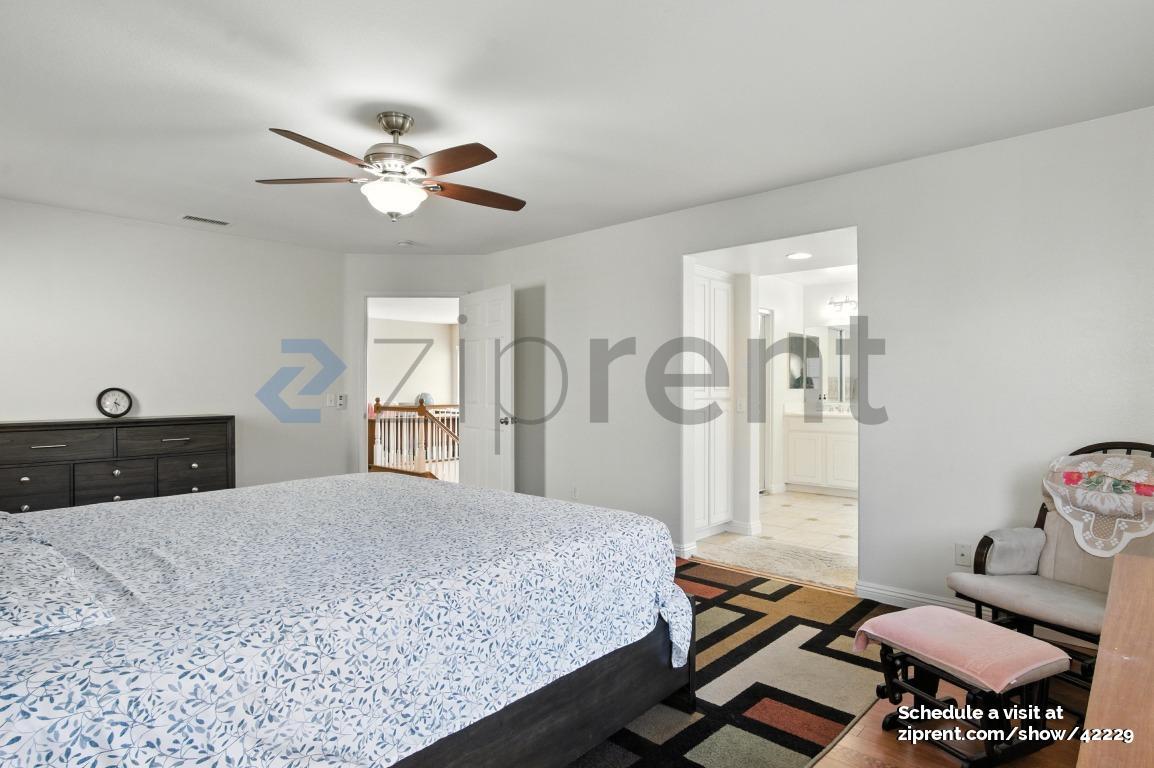 Building Photo - 7956 Barnstormer Ct