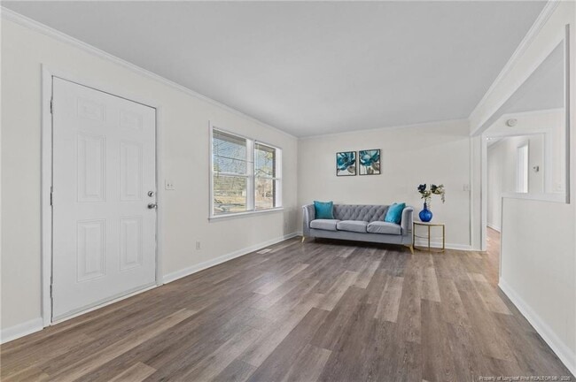 Building Photo - 306 Glenola St