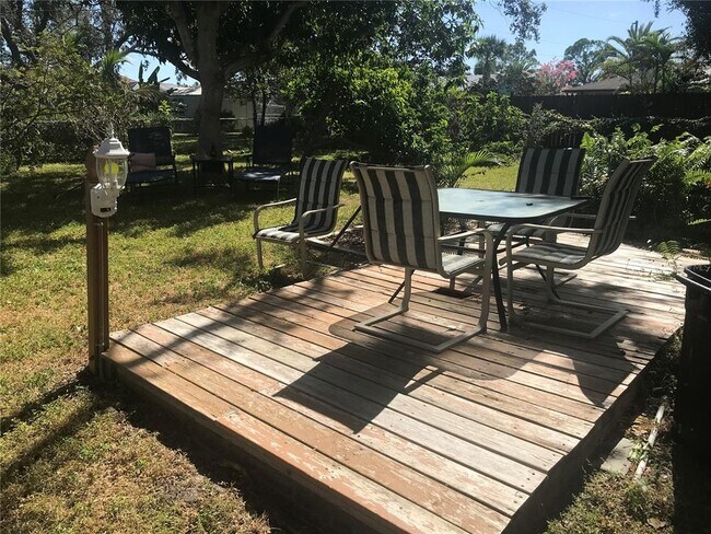 Building Photo - 4745 Escalante Dr