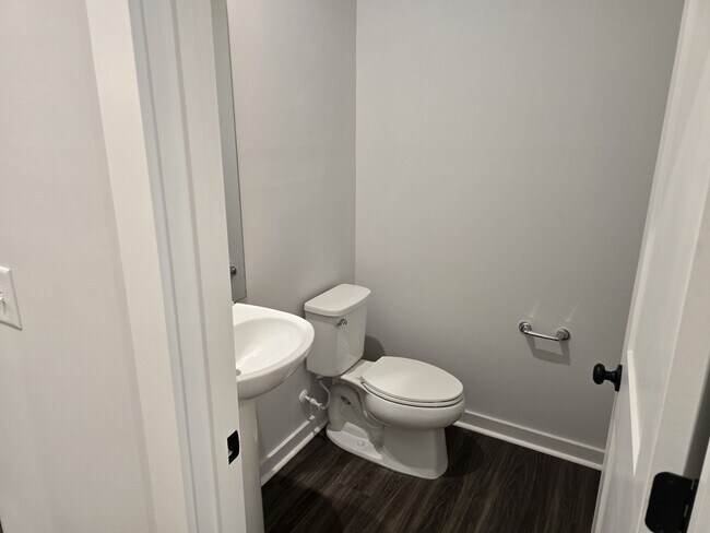 Building Photo - Beautiful New Constuction 3BR/2.5BA Townhouse