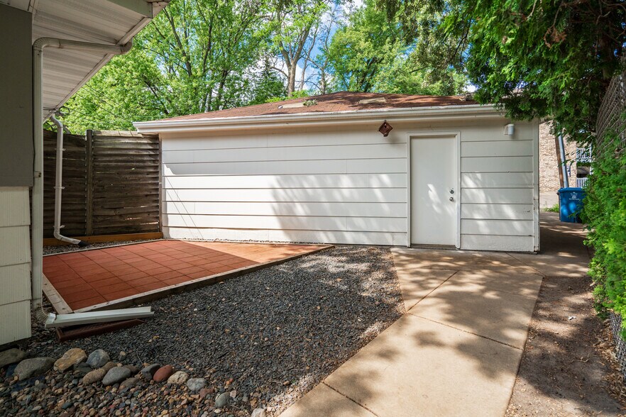 Private Backyard Patio, Garage Entrance - 5312 Hiawatha Ln