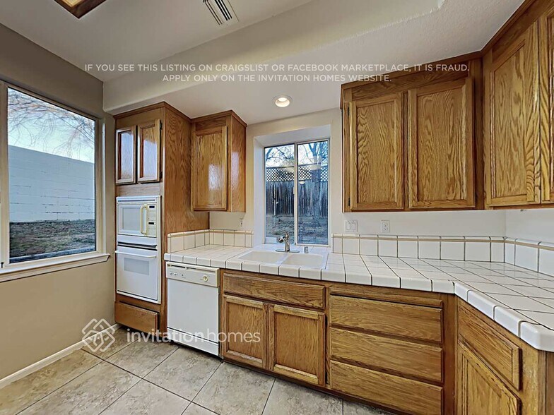 Building Photo - 2245 Fallwater Ln