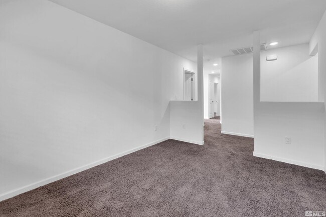 Building Photo - 698 Valmy Dr