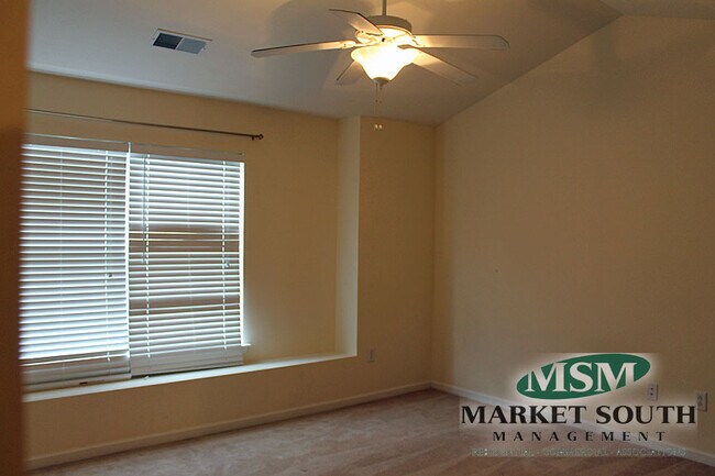 Building Photo - HARMONY TOWNES - POOLER