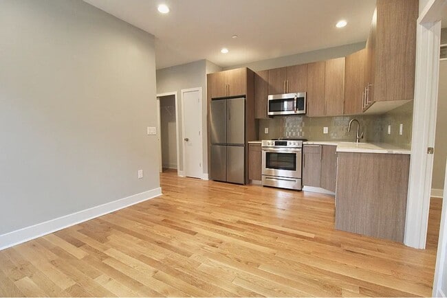 Building Photo - 1642 Cambridge St