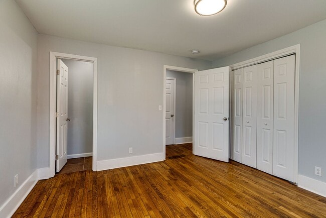 Building Photo - Spacious 4 Bed/ 3.5 Bath Home in Madison w Detached Office and Full Bath, 2 Car Garage, 1/2 acres...