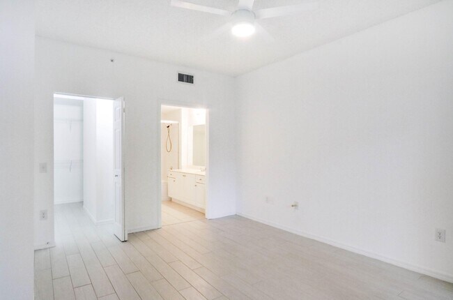 Building Photo - 2916 Tuscany Ct