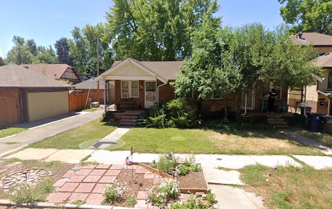Primary Photo - Spacious 2 bedroom home in the heart of Ci...