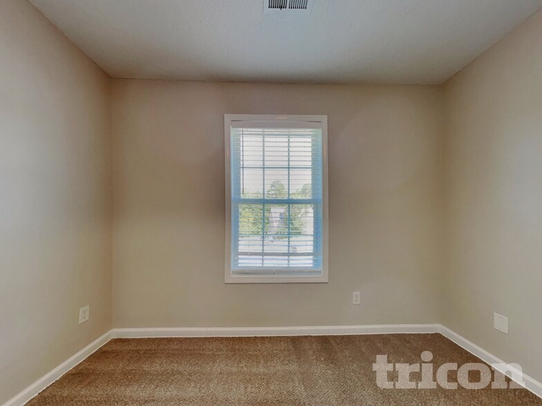 Building Photo - 103 Fairfax Dr