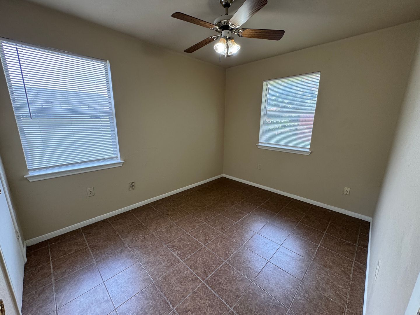 Building Photo - 310 W Washington Ave