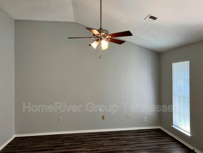Building Photo - 1266 Payton Dr N