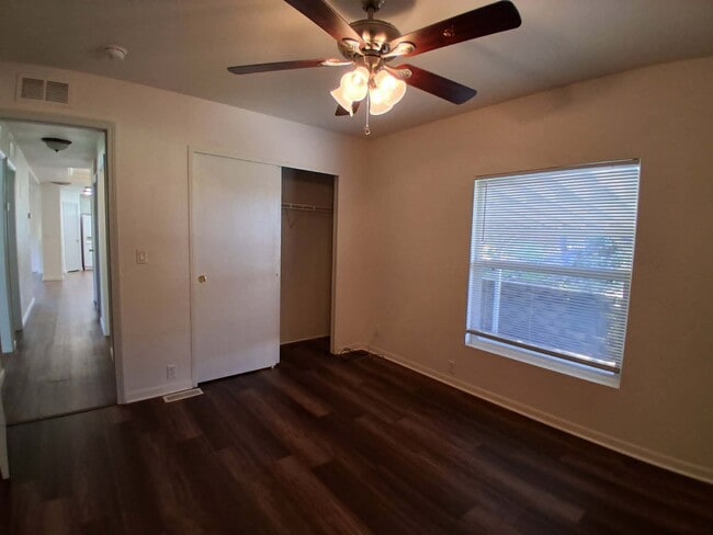 Building Photo - 44989 CA-49