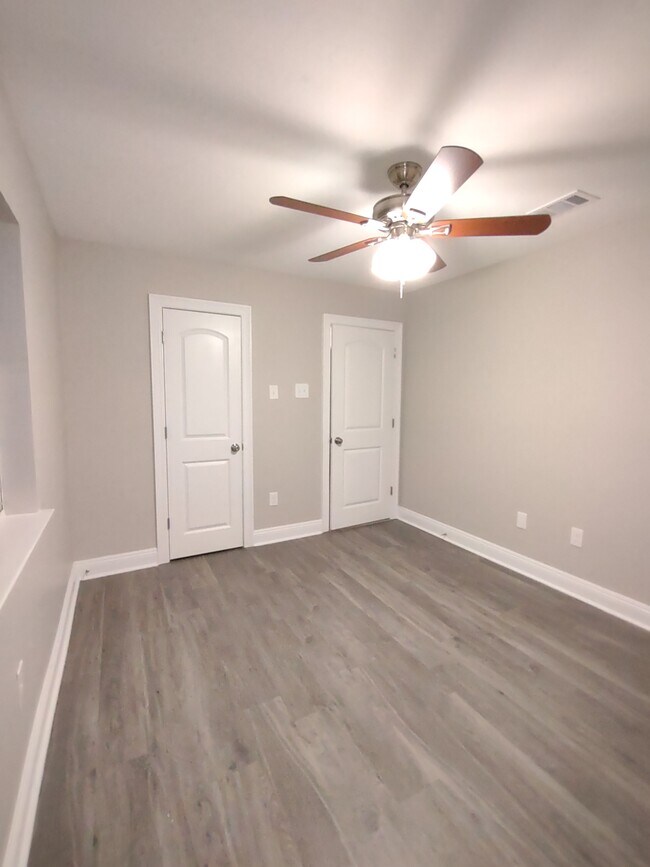 Building Photo - 108 Beaupre Dr