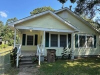 Building Photo - 2470 Sayner Ave