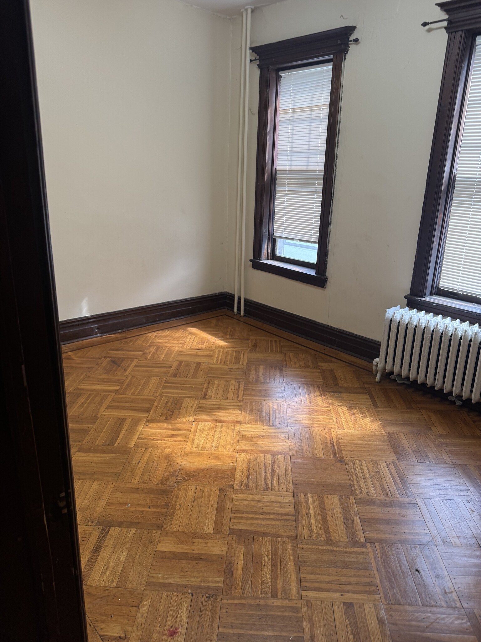 Building Photo - 326 Quail St