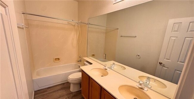 Building Photo - 8609 Highland View