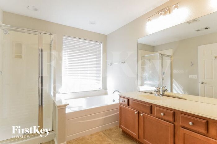 Building Photo - 8828 Yosemite Trail