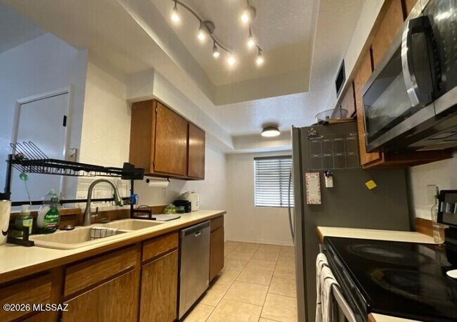 Building Photo - 7924 E Colette Cir