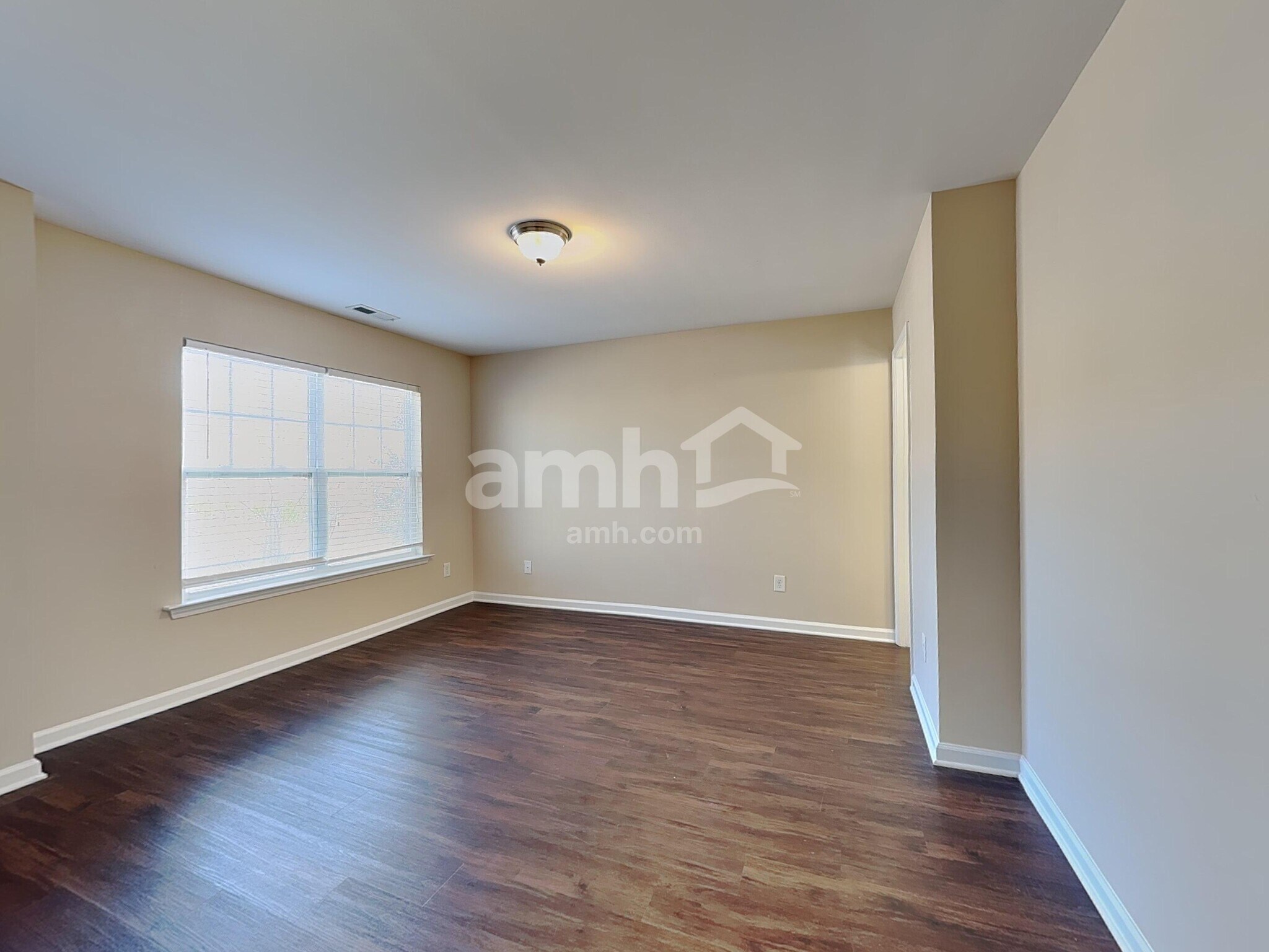 Building Photo - 405 Birch Run Dr