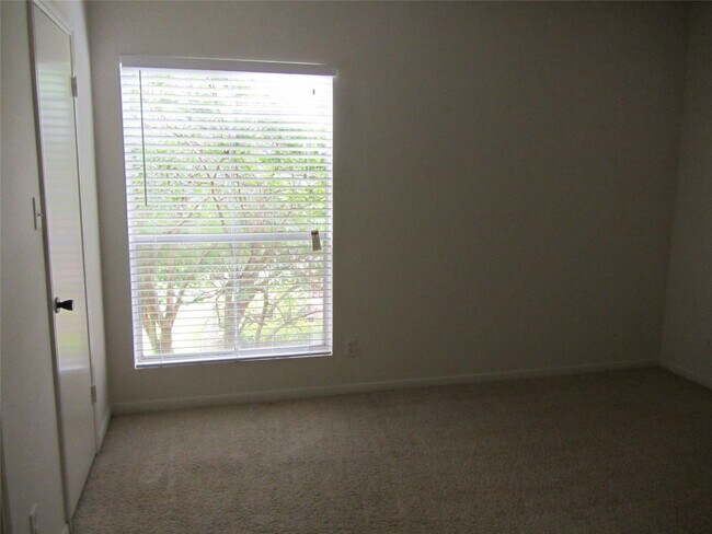 Building Photo - 6500 Harbor Town Dr