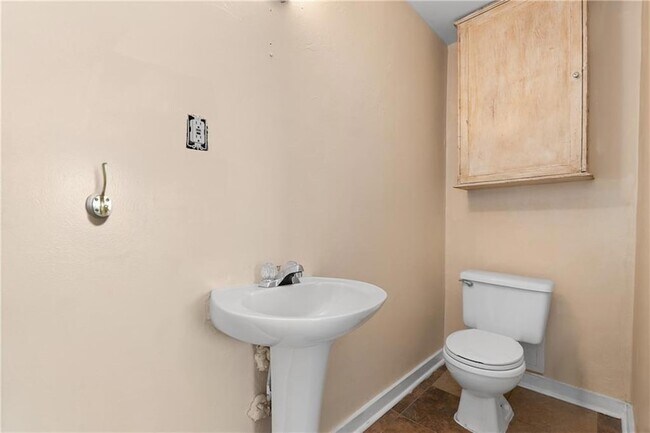 Building Photo - 1753 New Hamilton St