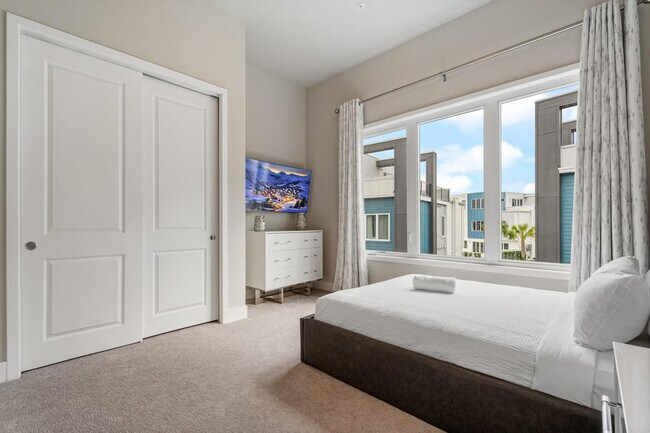 Building Photo - 7740 Sandy Ridge Dr