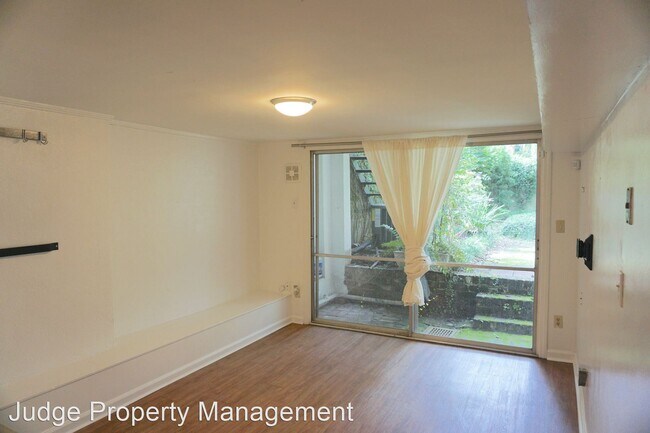 Building Photo - 207 E Charlton St