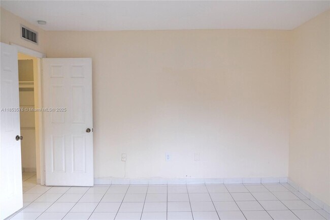 Building Photo - 9962 SW 88th St