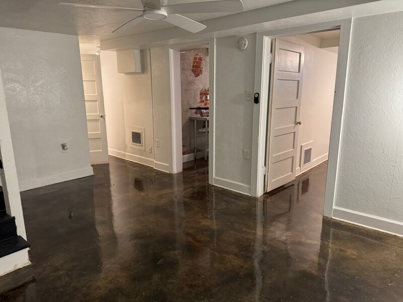 Building Photo - 1568 Vine St