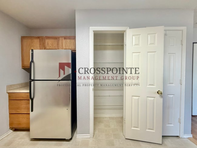 Building Photo - Lease Takeover Opportunity Available!