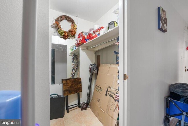 Building Photo - 9701 Fields Rd