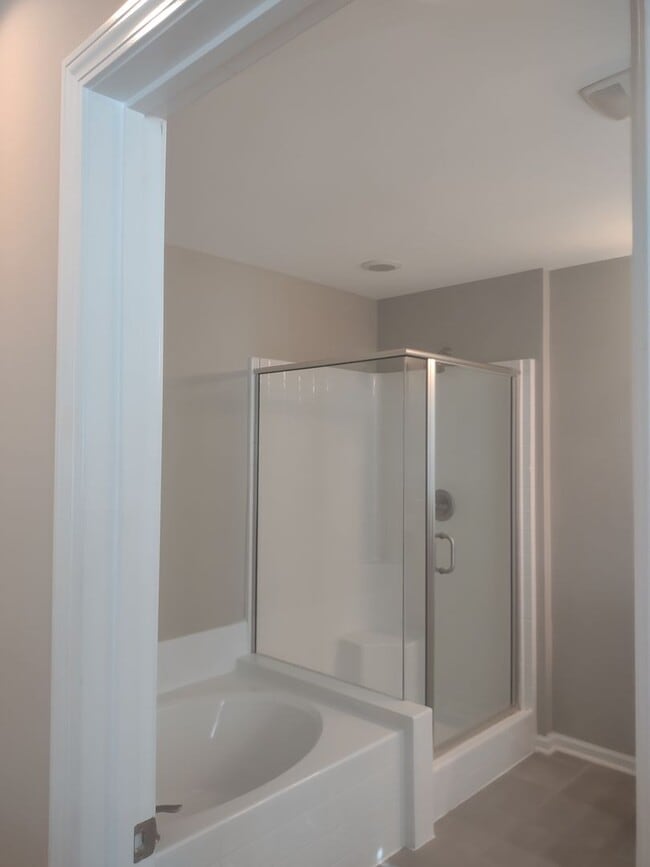 Building Photo - Spectacular Three Bedroom Home in Liberty Ridge!