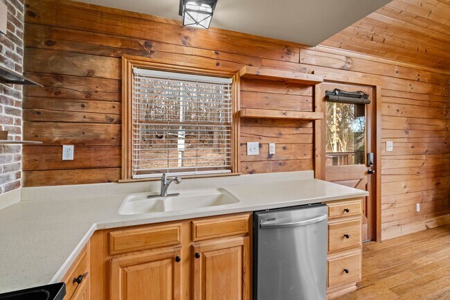 Building Photo - Peaceful 3BR Home with Wrap Around Patio | Lake Access within walking distance