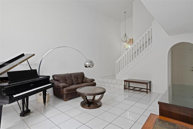 Building Photo - 15623 SW 100th Ln