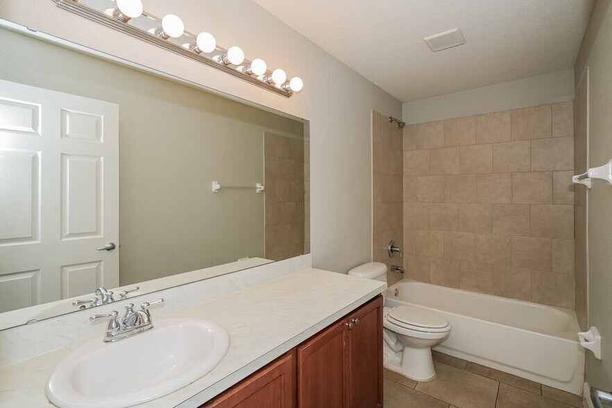 Building Photo - 5062 Belmont Park Ln