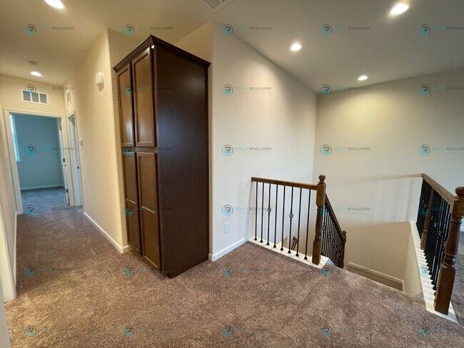 Building Photo - Half month FREE!!! Luxury and Convenience: Fully Equipped 3-Bedroom 2.5 Bathroom 2 car garage Con...