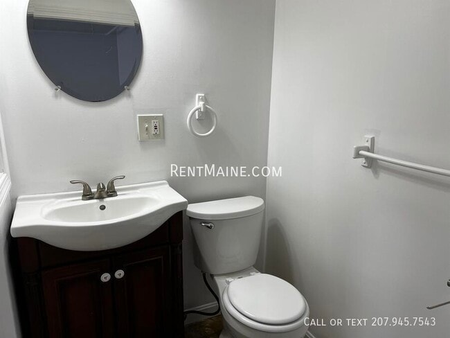 Building Photo - 145 Union St