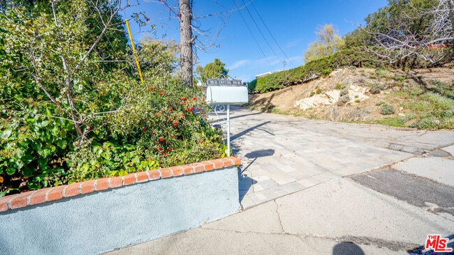 Building Photo - 9631 Crystal View Dr